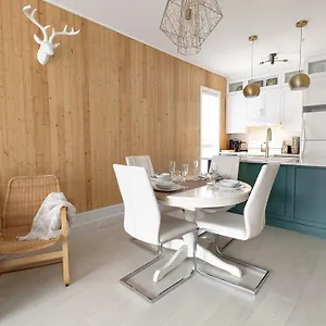 La Vie Est Belle: Free Parking, Gym, Rooftop Terrace Quebec City